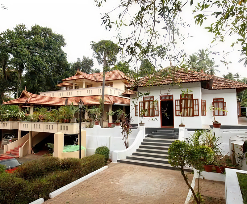 Kayalvarath Ayurvedic Centre