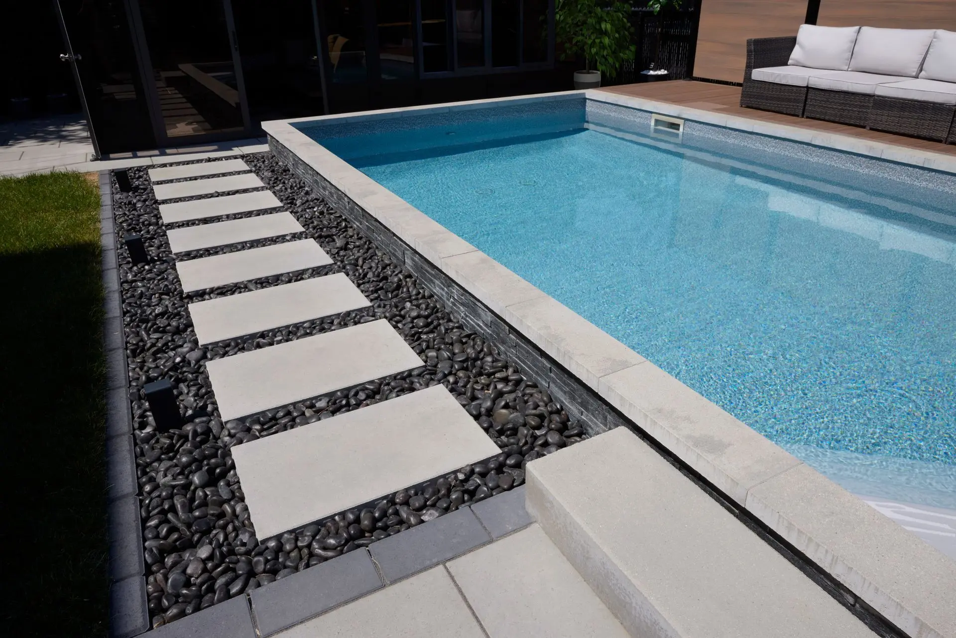 Pool 8